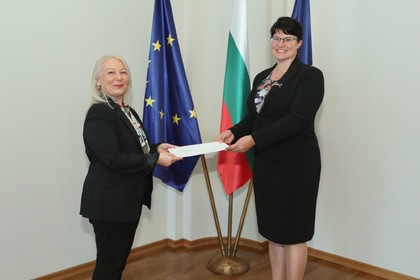 Deputy Minister Ivanka Tasheva Meets with the New Greek Ambassador to Bulgaria 